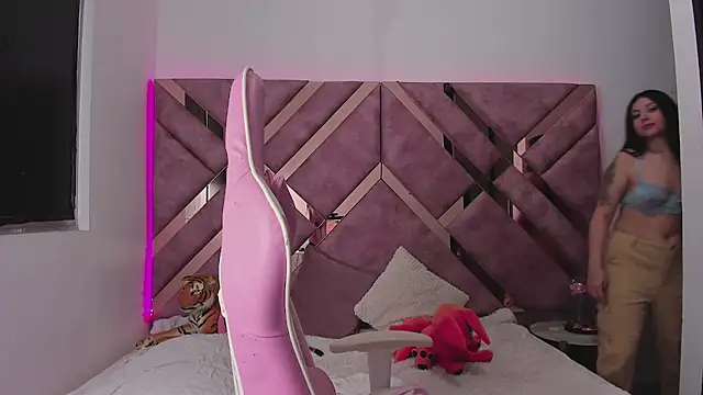 saori 9b online show from 12-21-25, 12:07