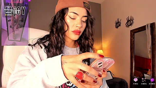 Giovanna oliveira online show from 10-08-25, 04:43