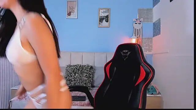 lyzzi smith01 online show from 01-20-25, 07:46