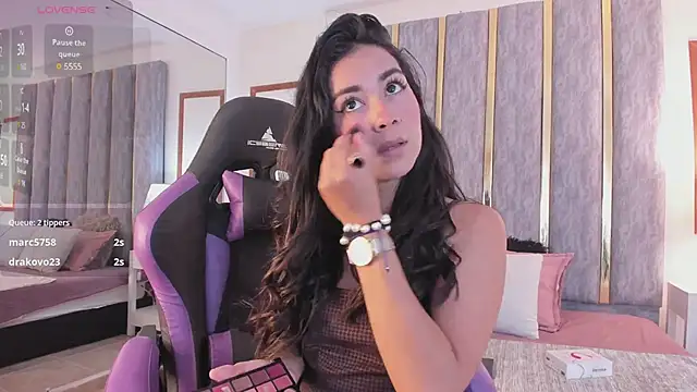 lyzzi smith01 online show from 02-18-25, 08:03