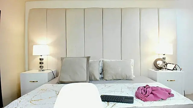 lyzzi smith01 online show from 02-25-25, 01:06