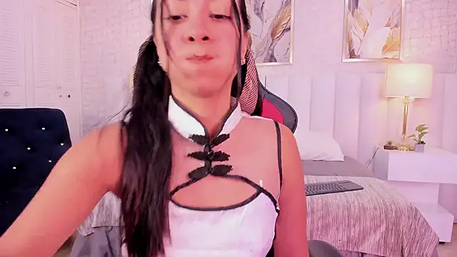 lyzzi smith01 online show from 10-06-25, 07:55