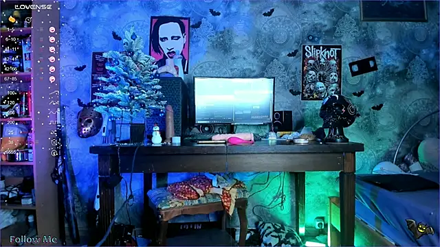 Snapshot of KuromiRacer_ chatting on 12-30-24, 02:20 KuromiRacer  online show from 12-30-24, 02:20