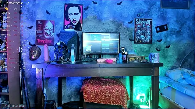 Snapshot of KuromiRacer_ chatting on 02-23-25, 04:39 KuromiRacer  online show from 02-23-25, 04:39