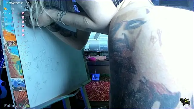 Snapshot of KuromiRacer_ chatting on 03-19-25, 12:04 KuromiRacer  online show from 03-19-25, 12:04