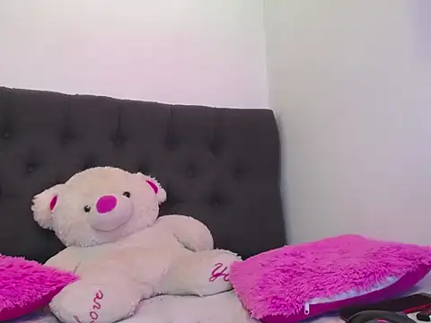 sofya-n-andy online show from 10-26-25, 01:00