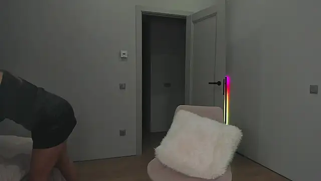  cometoseeme  online show from 11-28-25, 11:29