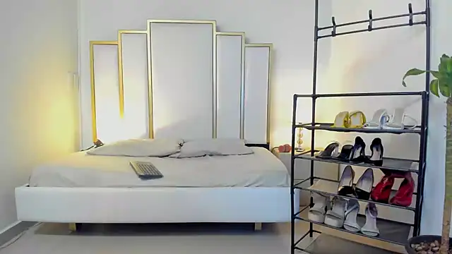 Snapshot of Abycollins chatting on 01-13-25, 10:45 Abycollins online show from 01-13-25, 10:45