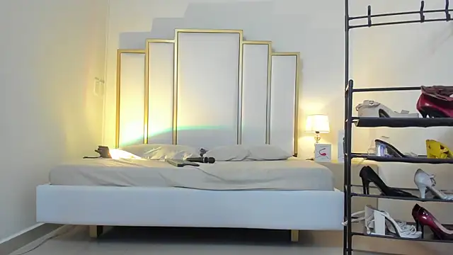 Snapshot of Abycollins chatting on 02-03-25, 01:30 Abycollins online show from 02-03-25, 01:30