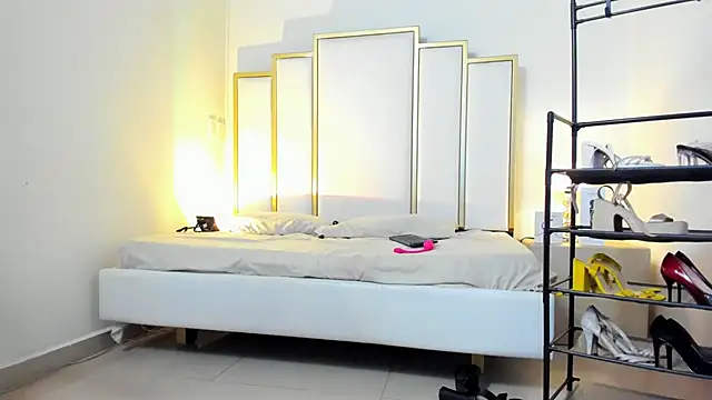 Snapshot of Abycollins chatting on 02-11-25, 11:12 Abycollins online show from 02-11-25, 11:12