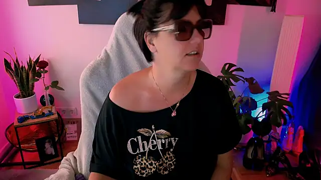 NatiLove35 online show from 06-12-26, 05:28