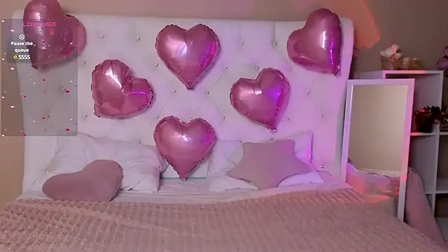 Mary uw online show from 02-15-25, 03:20