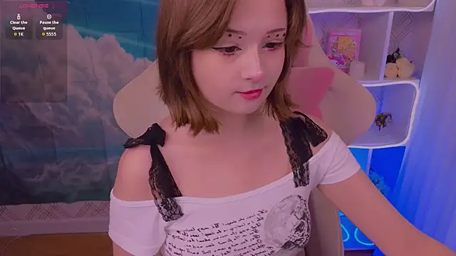 Snapshot of Mary_uw chatting on 11-26-25, 04:13 Mary uw online show from 11-26-25, 04:13