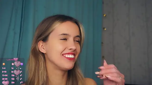 Snapshot of FannyHewson chatting on 10-24-25, 07:54 FannyHewson online show from 10-24-25, 07:54