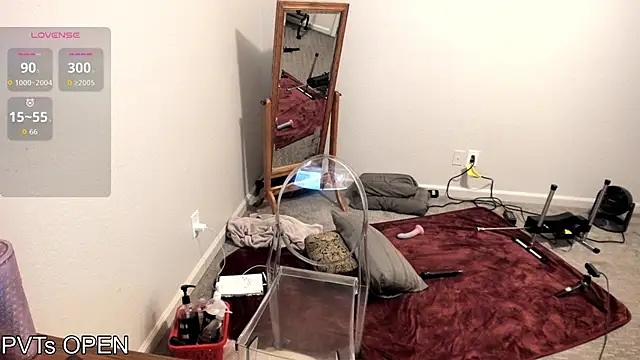 Peaches N Kreme online show from 11-17-25, 04:40