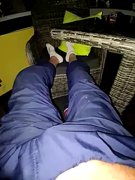 Snapshot of schlonzi81 chatting on 09-21-25, 08:10 schlonzi81 online show from 09-21-25, 08:10