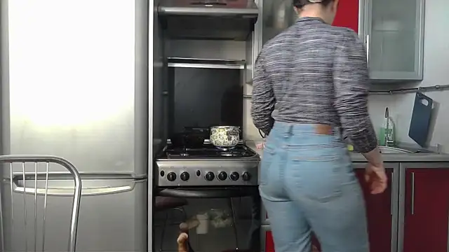 Kashtanka  online show from 02-13-25, 06:41