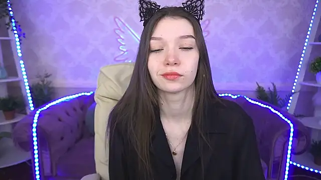 Snapshot of Cherry_Wipe chatting on 02-15-25, 06:44 Cherry Wipe online show from 02-15-25, 06:44