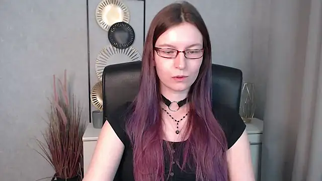 Snapshot of emmaxDelight chatting on 12-09-24, 09:39 emmaxDelight online show from 12-09-24, 09:39