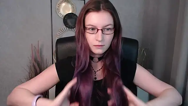 Snapshot of emmaxDelight chatting on 12-10-24, 06:33 emmaxDelight online show from 12-10-24, 06:33