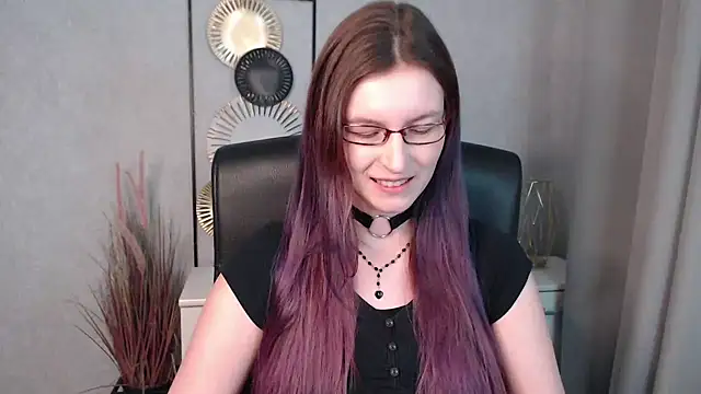 Snapshot of emmaxDelight chatting on 12-10-24, 10:06 emmaxDelight online show from 12-10-24, 10:06