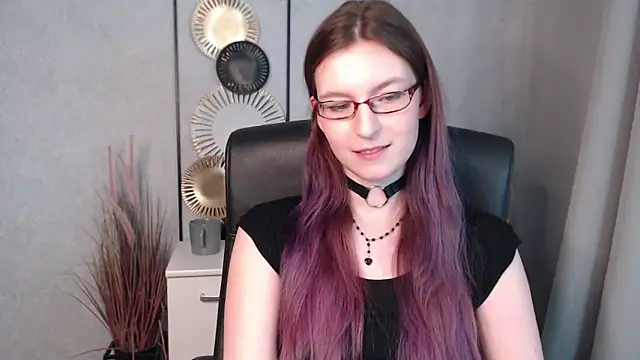 Snapshot of emmaxDelight chatting on 12-11-24, 09:30 emmaxDelight online show from 12-11-24, 09:30