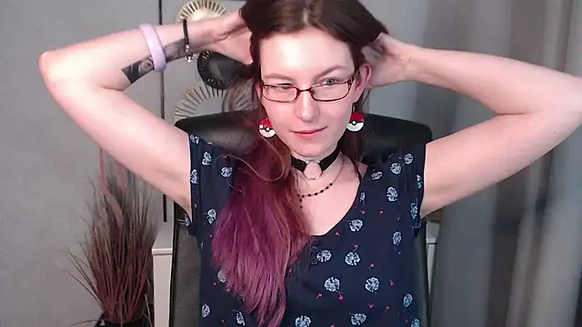 Snapshot of emmaxDelight chatting on 12-16-24, 09:35 emmaxDelight online show from 12-16-24, 09:35