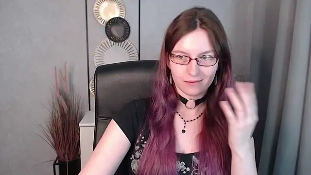 Snapshot of emmaxDelight chatting on 12-28-24, 10:36 emmaxDelight online show from 12-28-24, 10:36