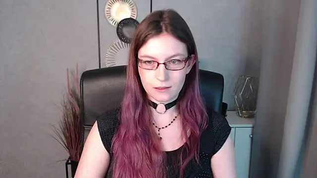 Snapshot of emmaxDelight chatting on 12-31-24, 09:31 emmaxDelight online show from 12-31-24, 09:31