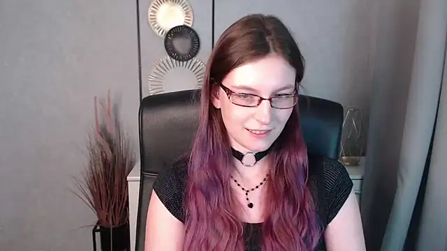 Snapshot of emmaxDelight chatting on 12-31-24, 12:36 emmaxDelight online show from 12-31-24, 12:36