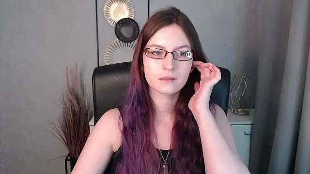 Snapshot of emmaxDelight chatting on 01-02-25, 06:50 emmaxDelight online show from 01-02-25, 06:50