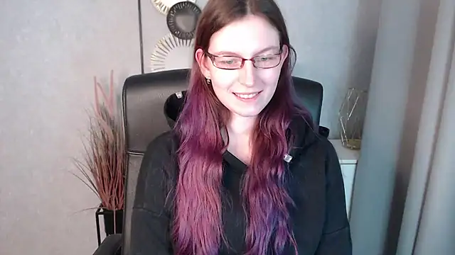 Snapshot of emmaxDelight chatting on 01-09-25, 12:41 emmaxDelight online show from 01-09-25, 12:41