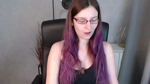 Snapshot of emmaxDelight chatting on 01-14-25, 09:35 emmaxDelight online show from 01-14-25, 09:35