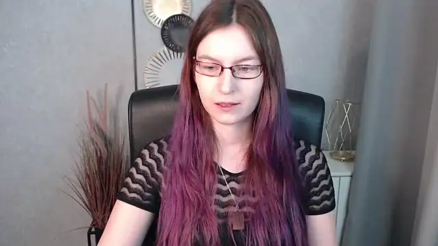 Snapshot of emmaxDelight chatting on 01-15-25, 06:33 emmaxDelight online show from 01-15-25, 06:33