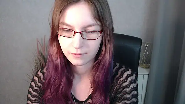 Snapshot of emmaxDelight chatting on 01-15-25, 09:35 emmaxDelight online show from 01-15-25, 09:35