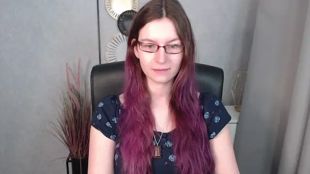 Snapshot of emmaxDelight chatting on 01-17-25, 06:36 emmaxDelight online show from 01-17-25, 06:36