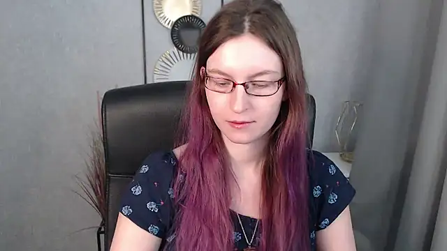 Snapshot of emmaxDelight chatting on 01-17-25, 10:11 emmaxDelight online show from 01-17-25, 10:11