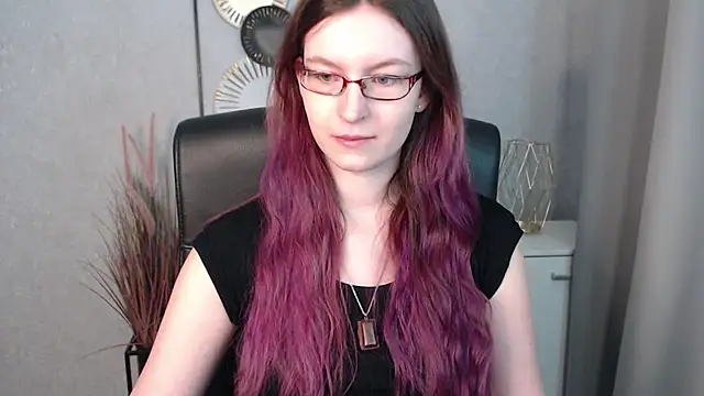 Snapshot of emmaxDelight chatting on 01-21-25, 08:19 emmaxDelight online show from 01-21-25, 08:19