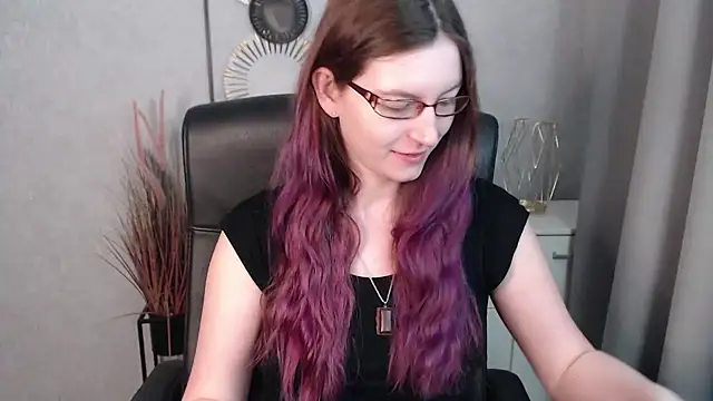 Snapshot of emmaxDelight chatting on 01-22-25, 06:42 emmaxDelight online show from 01-22-25, 06:42