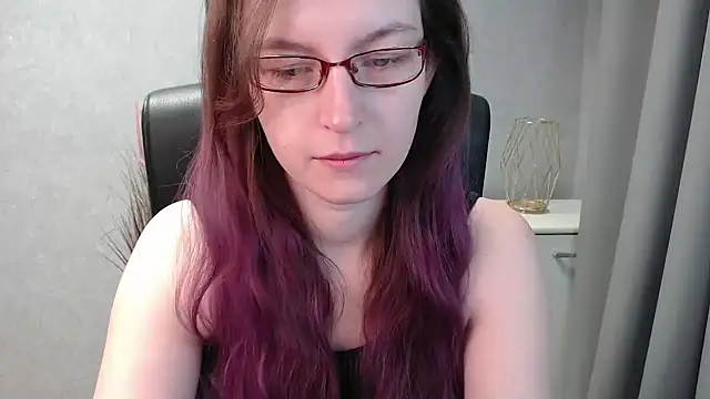 Snapshot of emmaxDelight chatting on 01-23-25, 06:39 emmaxDelight online show from 01-23-25, 06:39