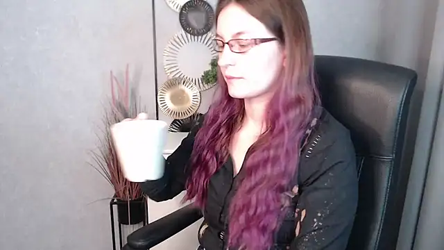 Snapshot of emmaxDelight chatting on 01-31-25, 06:35 emmaxDelight online show from 01-31-25, 06:35