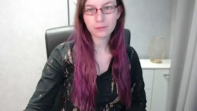 Snapshot of emmaxDelight chatting on 02-01-25, 07:36 emmaxDelight online show from 02-01-25, 07:36