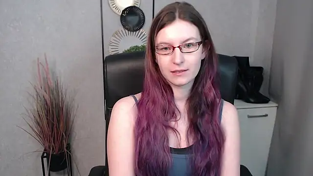 Snapshot of emmaxDelight chatting on 02-20-25, 06:39 emmaxDelight online show from 02-20-25, 06:39