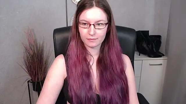 Snapshot of emmaxDelight chatting on 02-27-25, 09:43 emmaxDelight online show from 02-27-25, 09:43