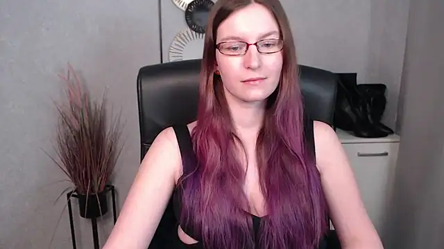 Snapshot of emmaxDelight chatting on 02-27-25, 12:45 emmaxDelight online show from 02-27-25, 12:45