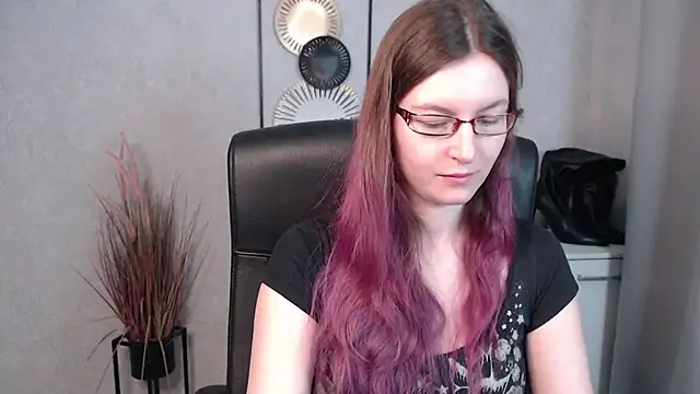 Snapshot of emmaxDelight chatting on 03-04-25, 06:37 emmaxDelight online show from 03-04-25, 06:37