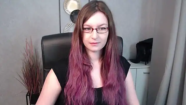 Snapshot of emmaxDelight chatting on 03-07-25, 06:35 emmaxDelight online show from 03-07-25, 06:35