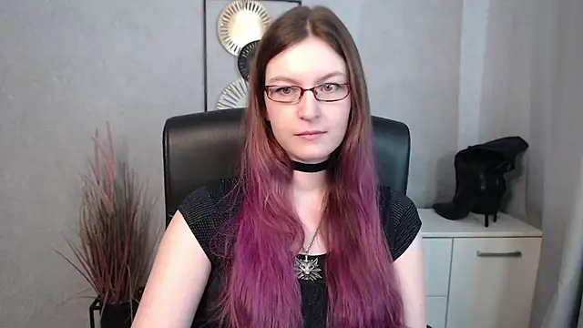 Snapshot of emmaxDelight chatting on 03-15-25, 10:46 emmaxDelight online show from 03-15-25, 10:46