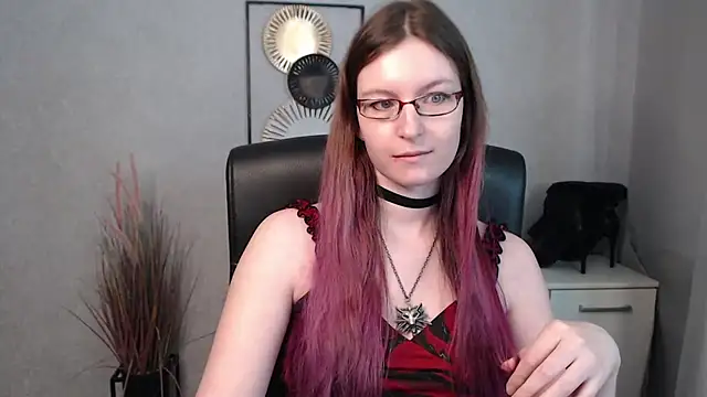 Snapshot of emmaxDelight chatting on 03-17-25, 09:33 emmaxDelight online show from 03-17-25, 09:33