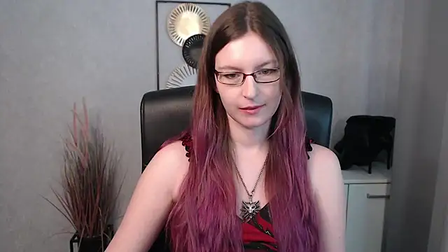 Snapshot of emmaxDelight chatting on 03-20-25, 10:21 emmaxDelight online show from 03-20-25, 10:21